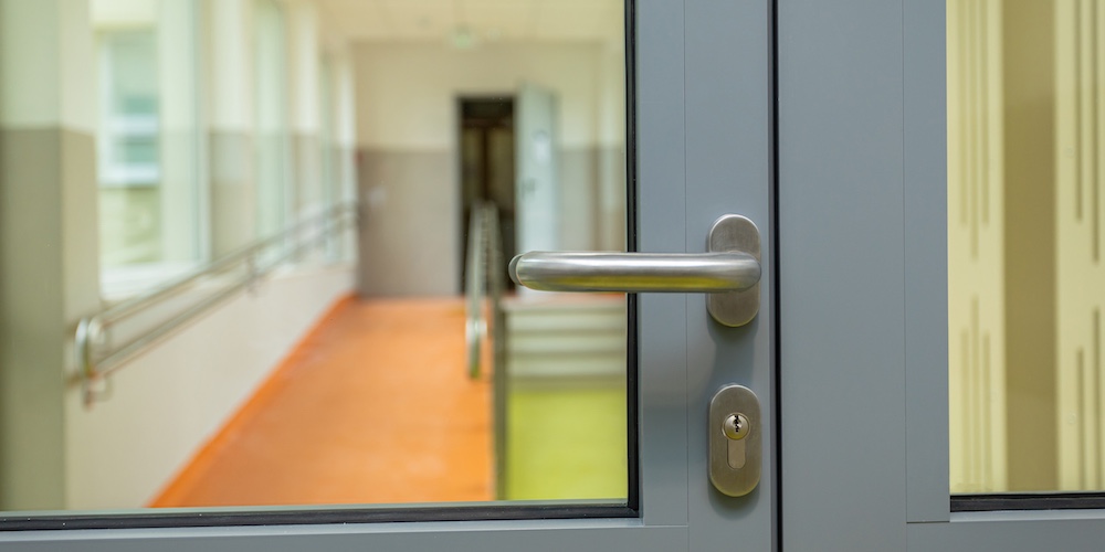 5 Key Features to Look for in Classroom Door Window Locks